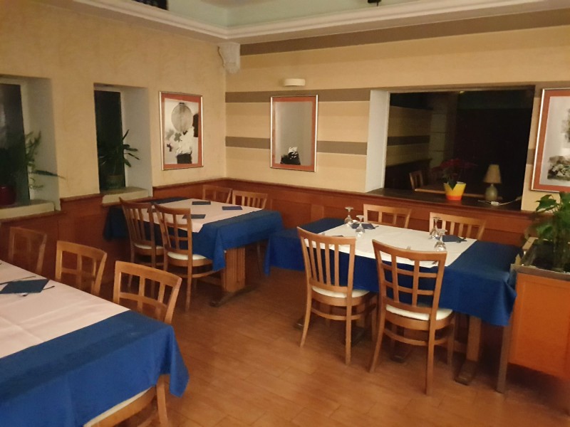 Restaurant lounge 2