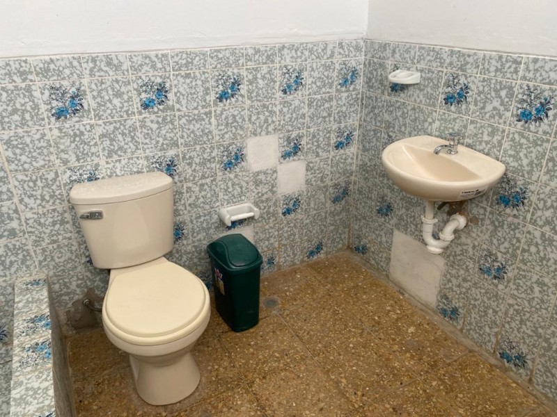 House 2 Bathroom